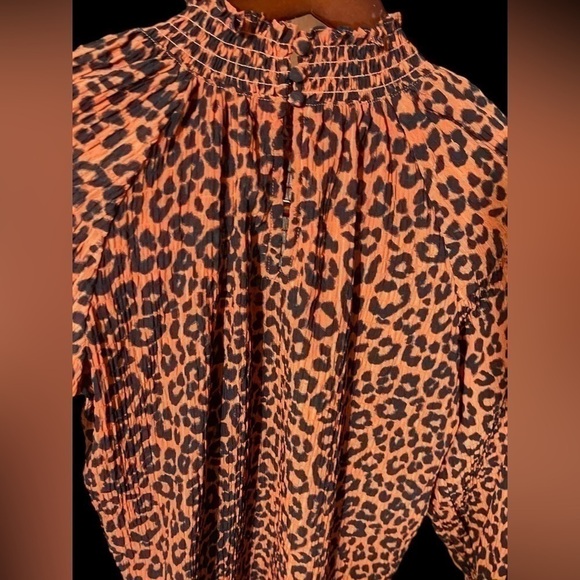 Ann Taylor Loft Petite Leopard Print Smocked Neck Blouse Sz Extra Small Petite - Picture 6 of 16